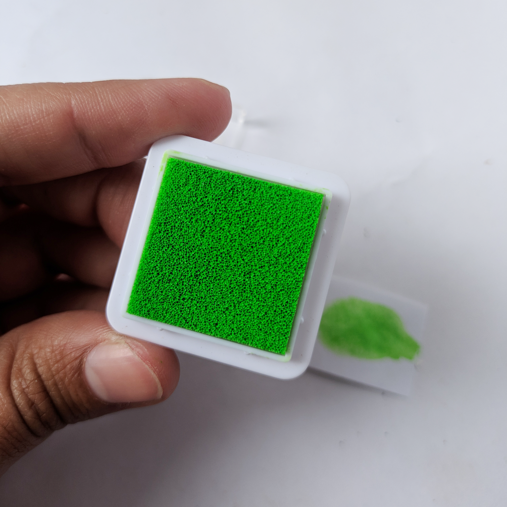 Almohadilla con tinta verde claro 3x3 cm